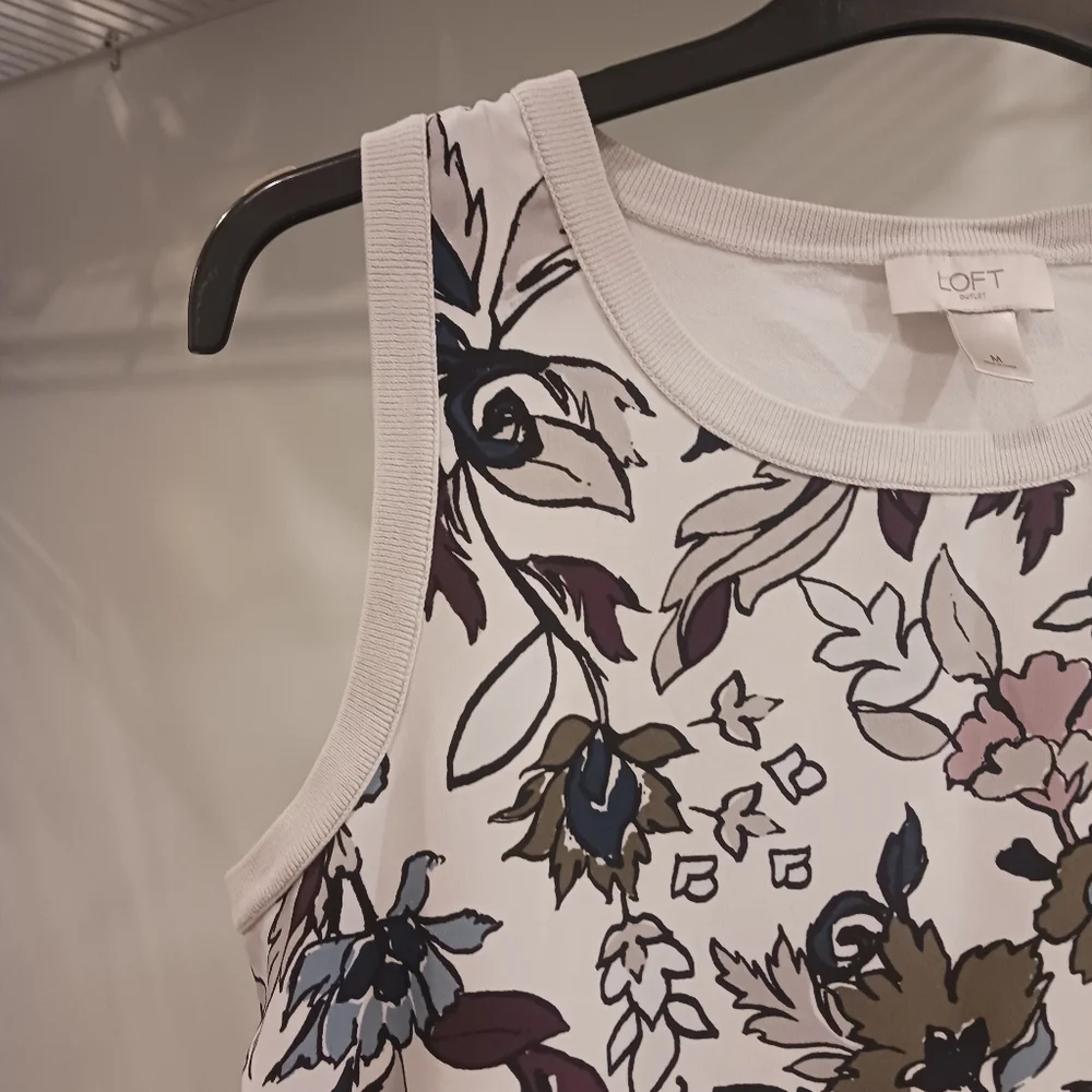 LOFT summer sleeveless floral top - Picture 2 of 13